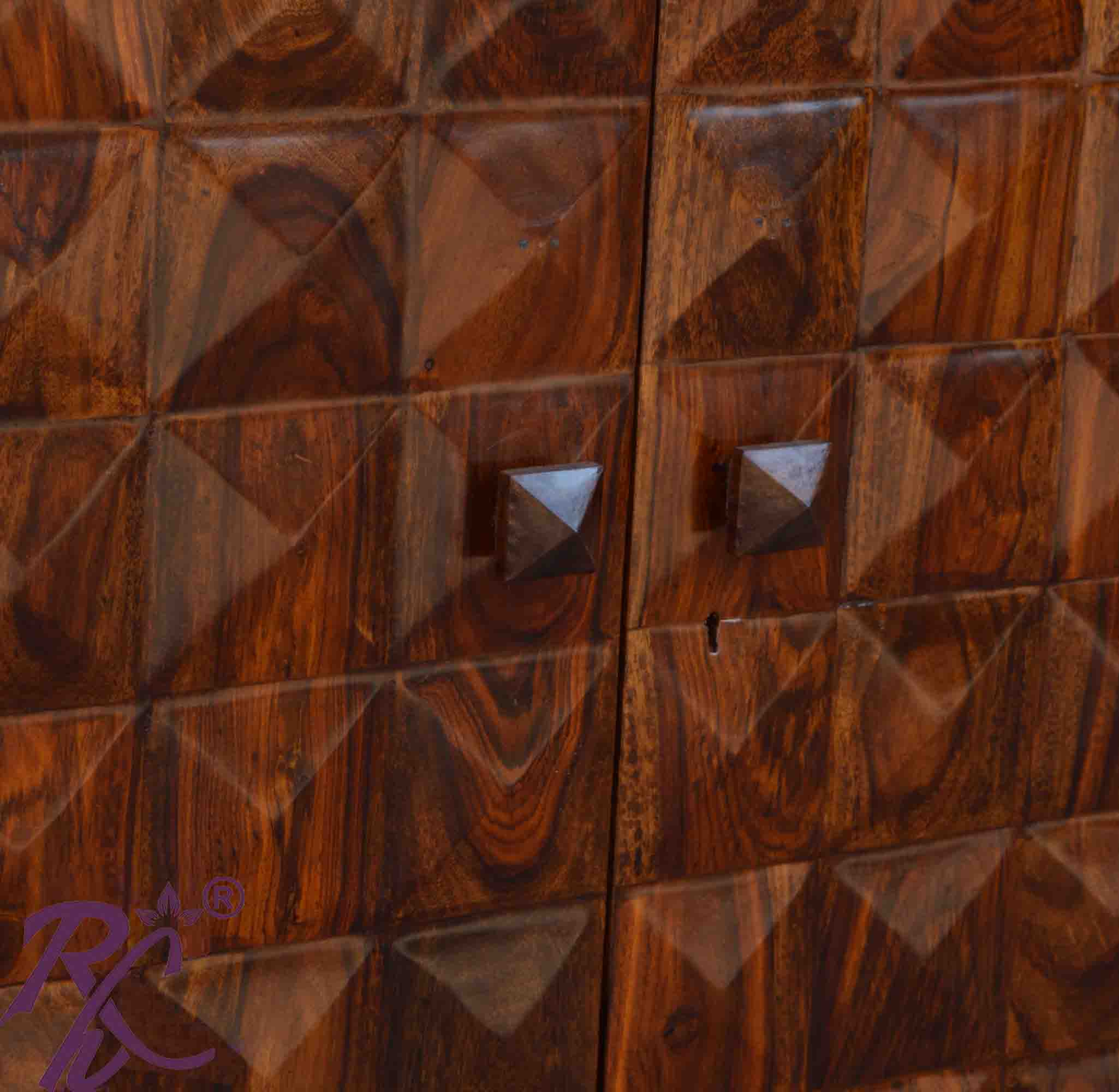Solid Wood Diamond Door Design Bar Cabinet