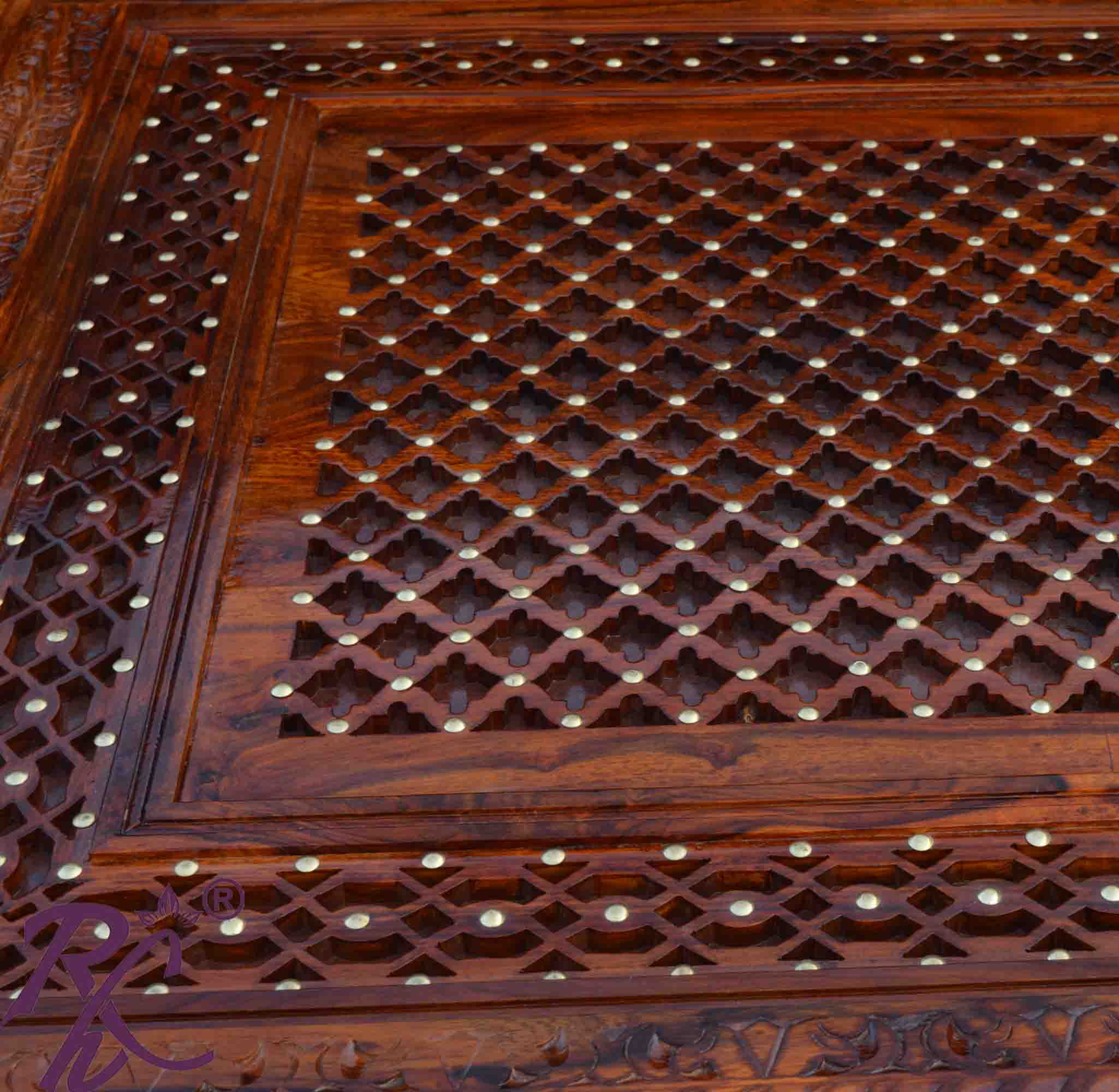 Solid Wood Jiksa Jali Design Dining Table